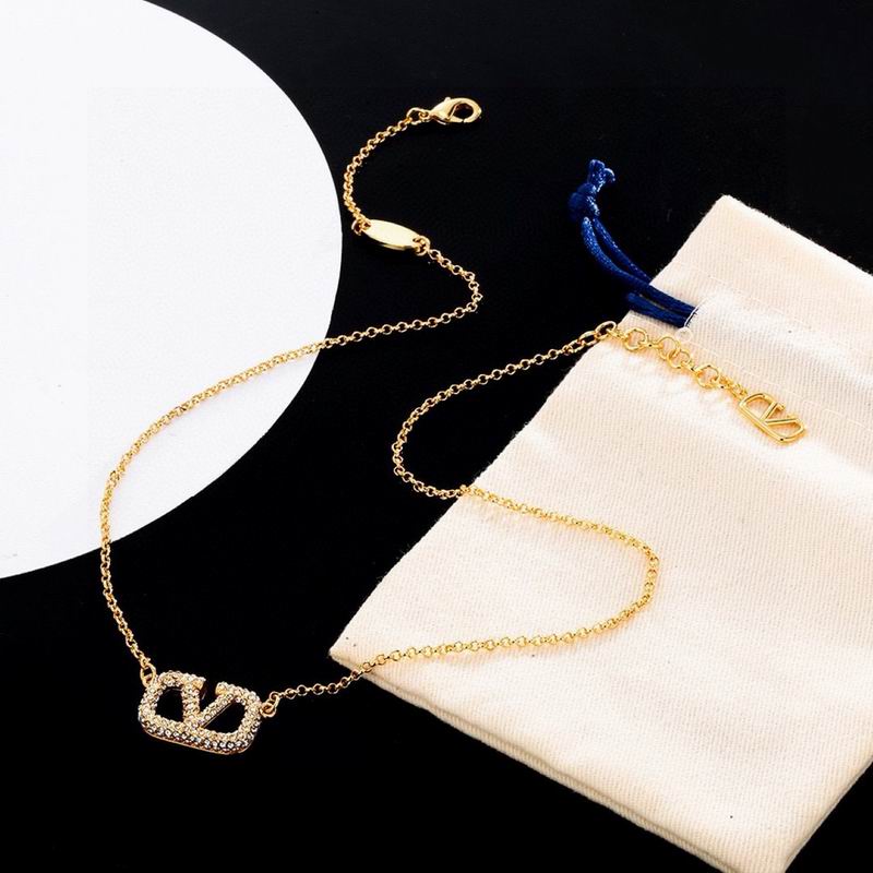 Valentino necklace 05yxh04
